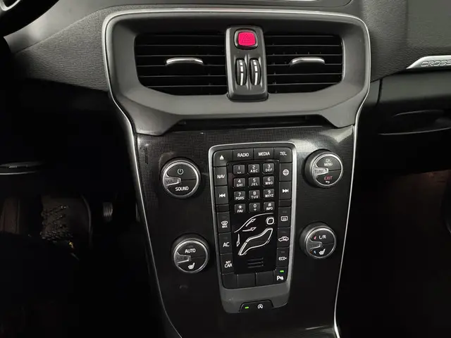 Volvo V40 Cross Country 1.5 T3 Edition+ 2018 Benzine 11