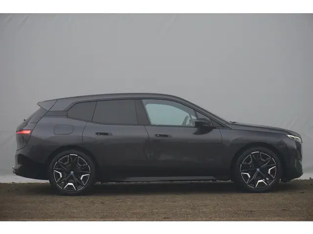 BMW iX xDrive40 2023 Elektrisch 3
