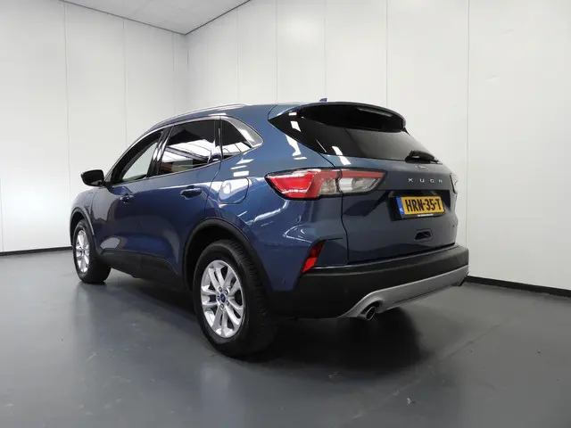 Ford Kuga 2.5 PHEV Plug-In Titanium 2021 Hybride Benzine 3