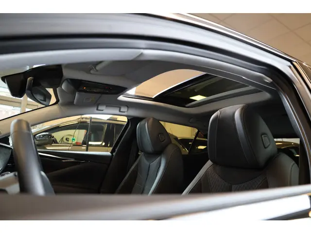 DS DS 4 e-Tense 225 'Etoile' 2024 Hybride Benzine 38