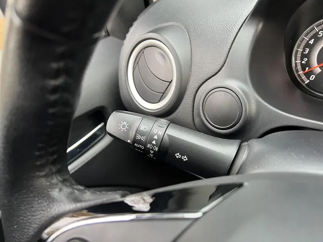 Mitsubishi Space Star 1.0 Active 2019 Benzine 27