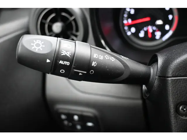 Hyundai i10 1.0 Comfort 2023 Benzine 21