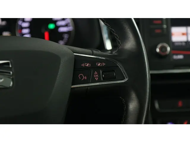 SEAT Ateca 1.4 EcoTSI 150pk Xcellence DSG 2017 Benzine 18