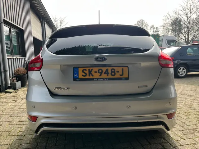 Ford Focus 1.0 ST-Line 2018 125PK /NAVI /LED 2018 Benzine 10
