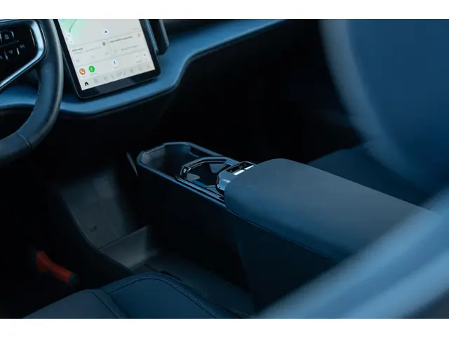 Volvo EX30 Extended Range Plus 69 kWh 2025 Elektrisch 9