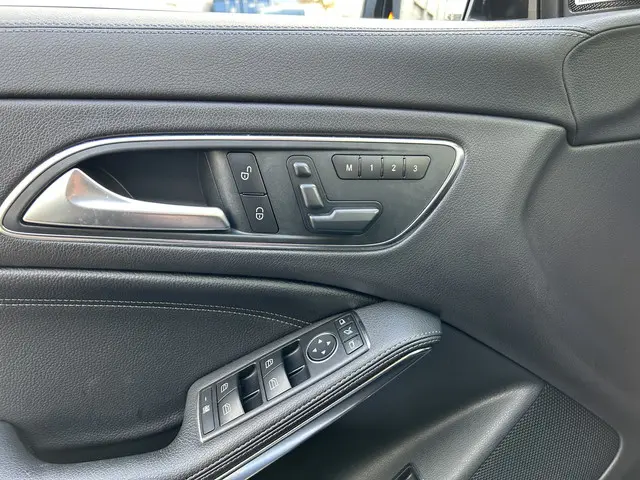 Mercedes-Benz CLA 250 Edition 1 2013 Benzine 7