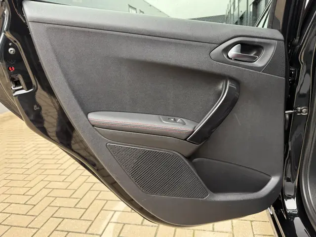 Peugeot 208 1.2 PureTech Roland Garros 2016 Benzine 14
