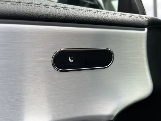 Mercedes-Benz CLA 180 Luxury Line 2023 Benzine 14