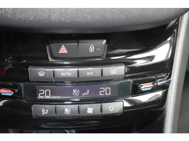 Peugeot 208 1.2 PureTech Active 2017 Benzine 21