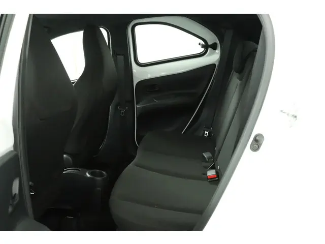 Toyota Aygo X 1.0 VVT-i MT Play 2024 Benzine 18