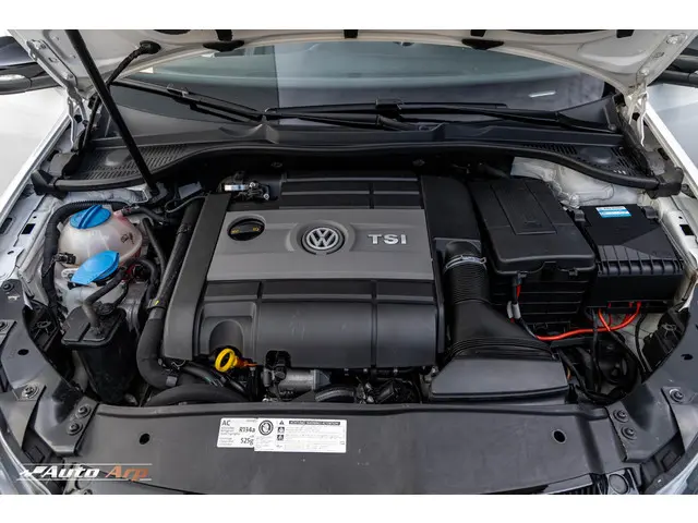 Volkswagen Golf Cabriolet 2.0 TSI R 2013 Benzine 28