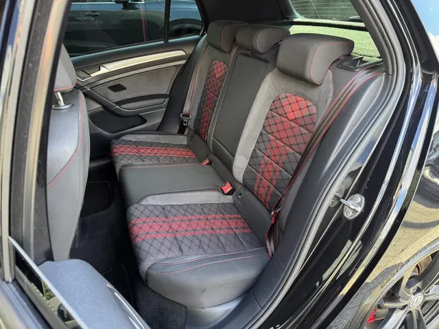 Volkswagen Golf 2.0 TSI GTI TCR 2019 Benzine 25