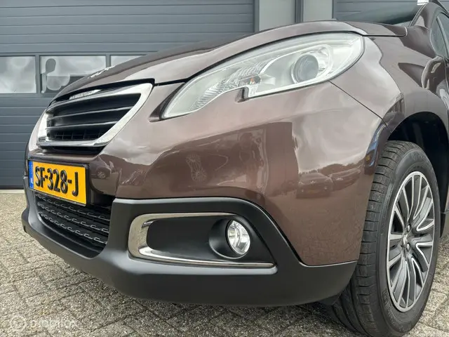 Peugeot 2008 1.6 e-HDi Blue Lease Executive 2014 Diesel 32