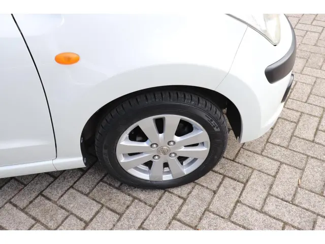 Nissan Pixo 1.0 Look 2012 Benzine 16