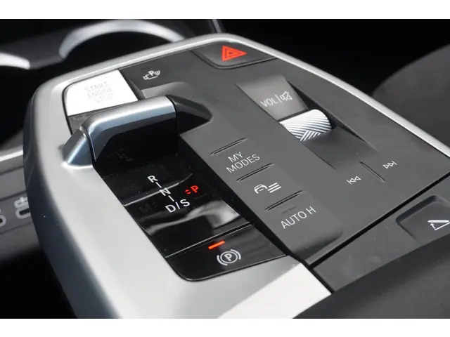 BMW X1 xDrive25e 2025 Hybride Benzine 20