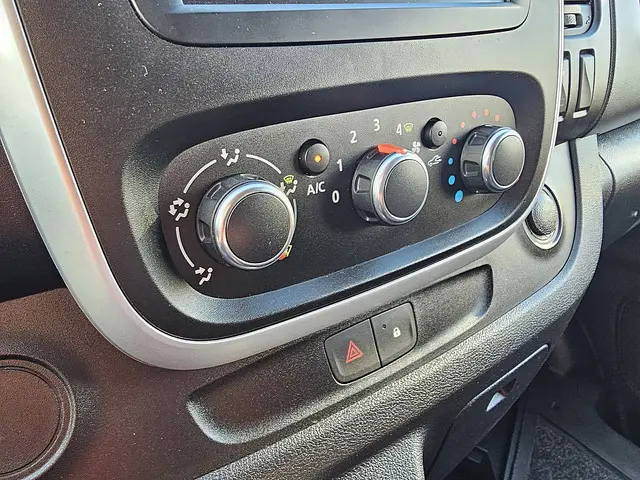 Renault Trafic 2.0 DCI 2021 Diesel 10