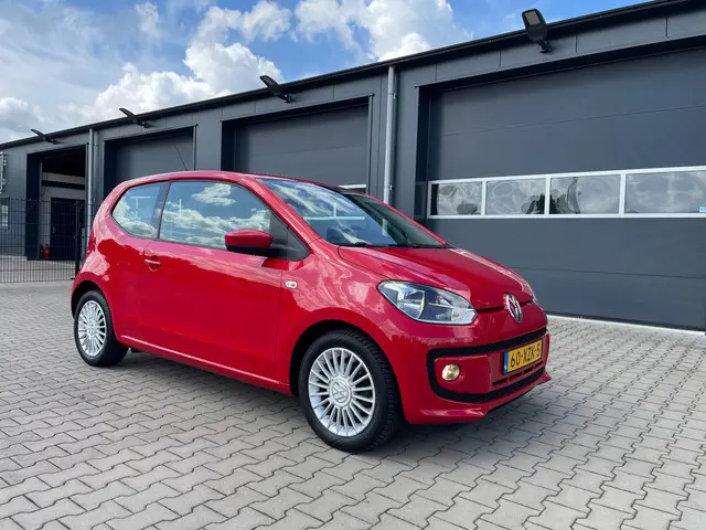 Volkswagen up! 1.0 high up! BlueMotion 2012 Benzine 6