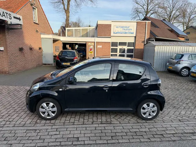 Toyota Aygo 1.0 VVT-i Aspiration 2013 Benzine 9