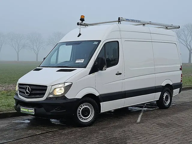 Mercedes-Benz Sprinter 2