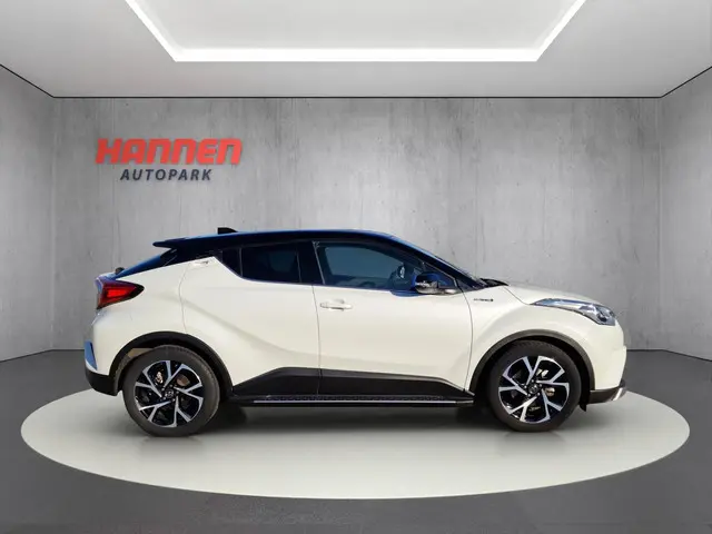 Toyota C-HR 1.8 Hybrid Bi-Tone 2017 Hybride Benzine 2