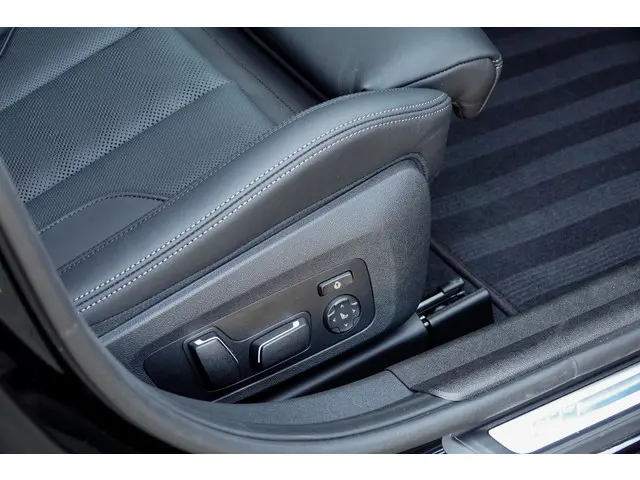 BMW M3 Touring xDrive Competition 2024 Benzine 7