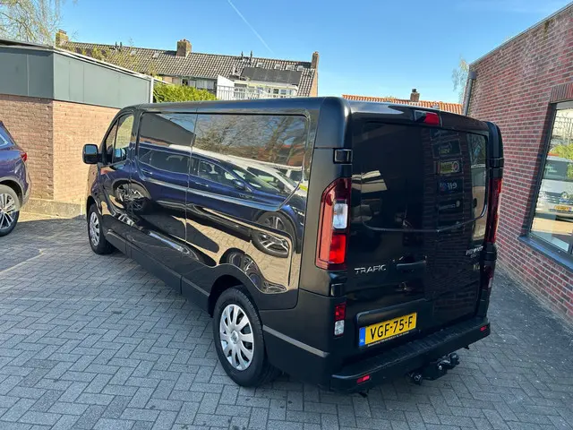 Renault Trafic 2.0 dCi 145 T29 L2H1 Luxe 2020 Diesel 6