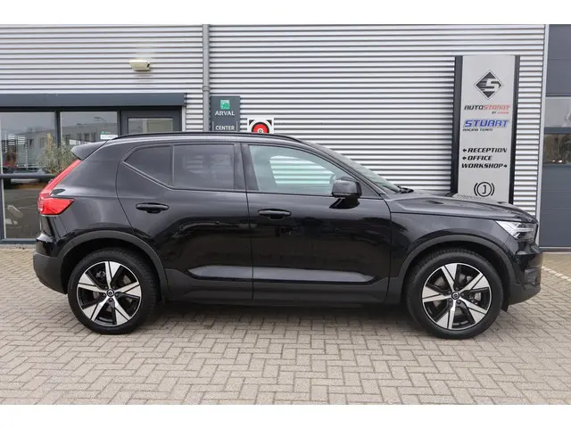 Volvo XC40 Recharge P8 AWD R-Design 2020 Elektrisch 3