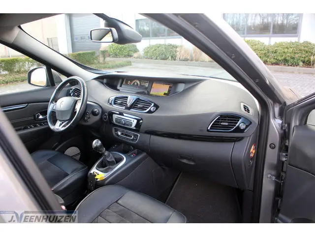 Renault Scénic 1.2 TCe Bose 2015 Benzine 4