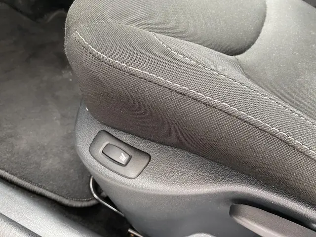 Renault Clio Estate 0.9 TCe Limited 2018 Benzine 15