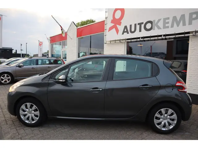 Peugeot 208 1.0 VTi Blue Lease 2013 Benzine 2