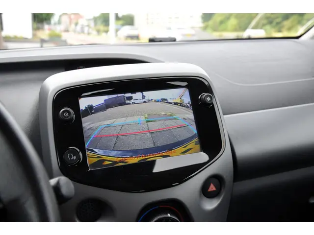 Toyota Aygo 1.0 VVT-i x Carplay Navigatie 2021 Benzine 20