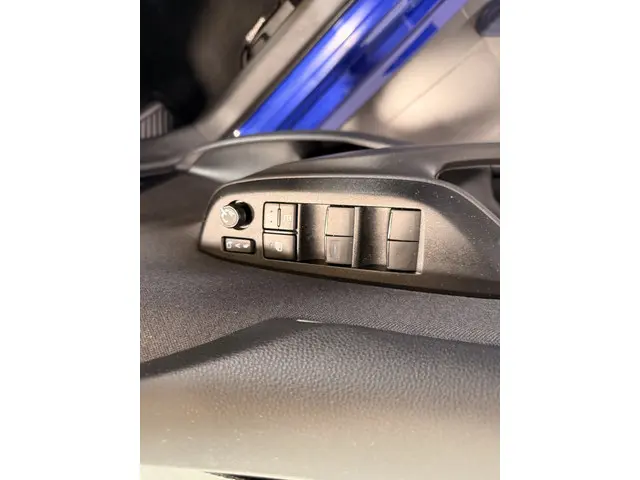 Toyota Yaris 1.5 Hybrid 115 Dynamic 2025 Hybride Benzine 9