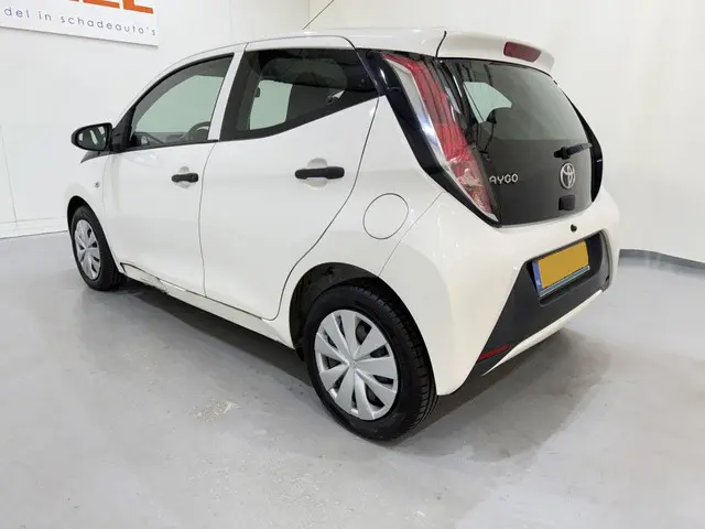 Toyota Aygo HB 1.0 VVT-i Airco NAP 2018 Benzine 4