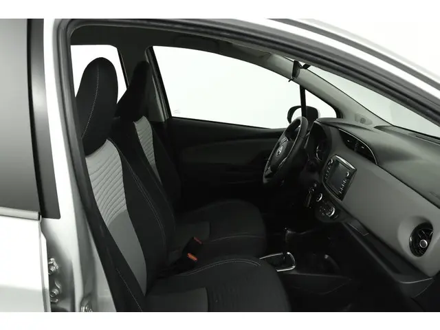 Toyota Yaris 1.5 Hybrid Active 2020 Hybride Benzine 22