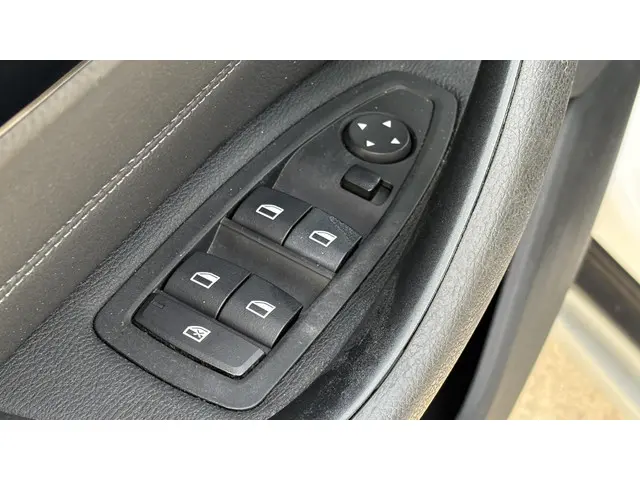 BMW X1 xDrive20i 2018 Benzine 18