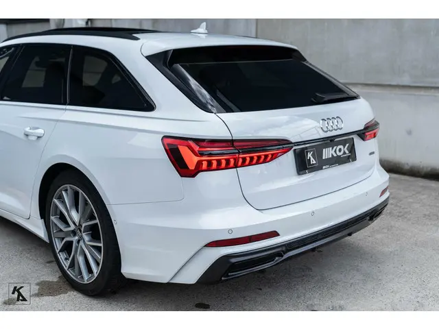 Audi A6 Avant 45 TFSI | 2019 Quattro | S-line 2019 Benzine 14