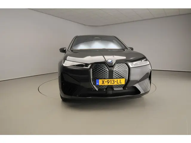 BMW iX xDrive40 2023 Elektrisch 5