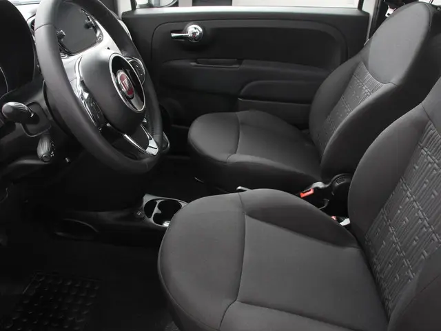 Fiat 500 1.0 Hybrid Dolcevita Finale 2024 Benzine 9