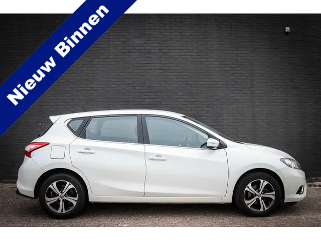 Nissan Pulsar 1.2 DIG-T Business Edition 2014 Benzine