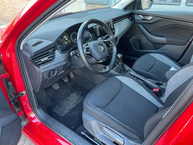 Škoda Kamiq 1.0 TSI Active 2021 Benzine 9