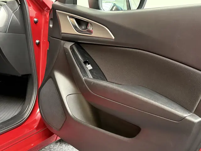 Mazda 3 2.0 SkyActiv-G 165pk SPORTSLINE 2018 Benzine 17