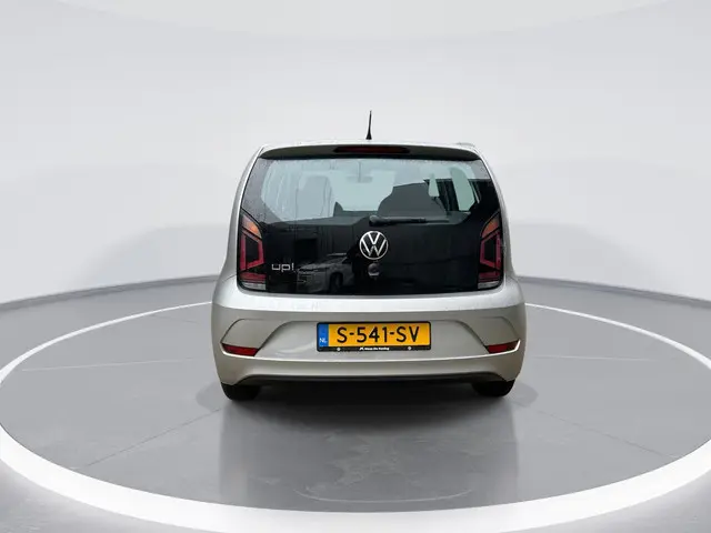Volkswagen up! 1.0 65pk 2023 Benzine 7
