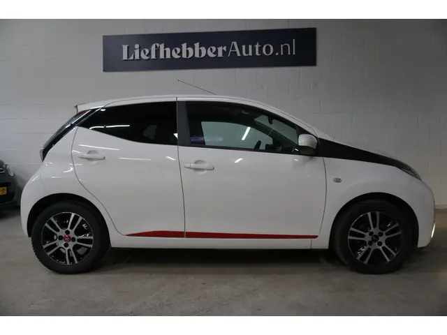 Toyota Aygo 1.0 VVT-i x-sport 2016 Benzine 22