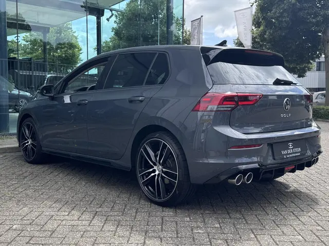 Volkswagen Golf 1.0 eTSI Life 2024 Benzine 19