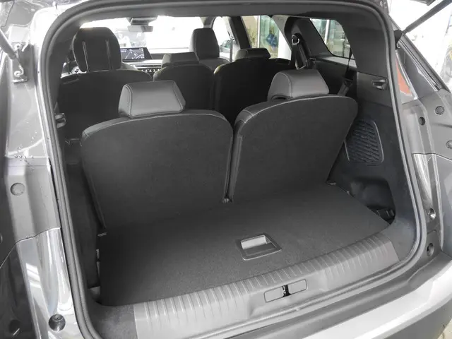 Peugeot 5008 1.2 Hybrid 136 Allure 2025 Hybride Benzine 15