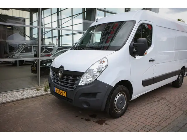 Renault Master T35 2.3 dCi L2H3 En. 2018 Diesel 22