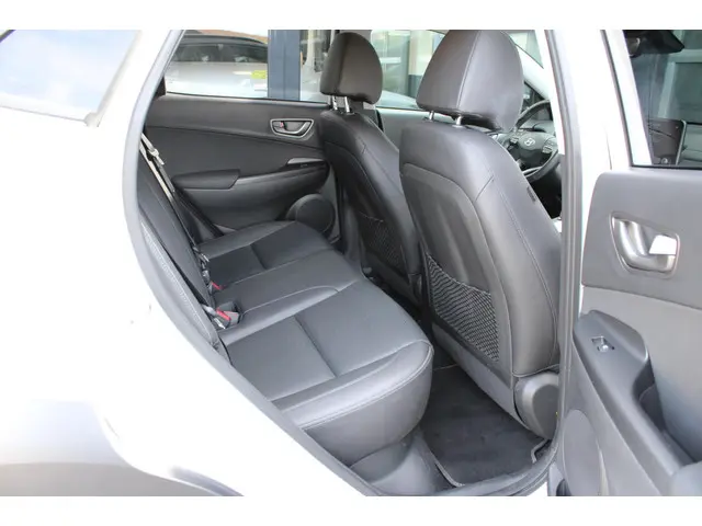 Hyundai Kona EV Premium 64 kWh 2020 Elektrisch 12