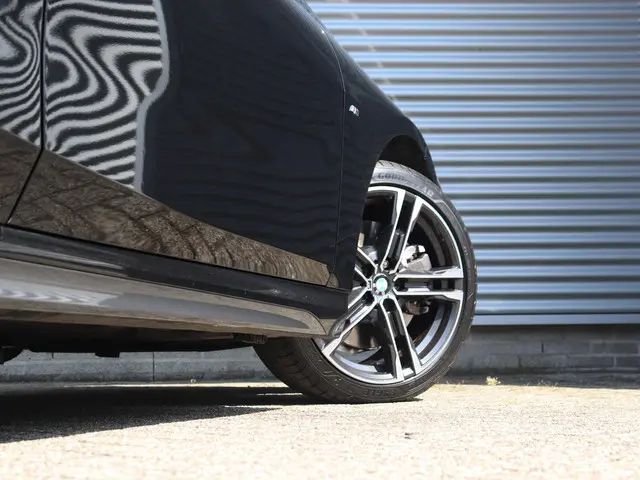 BMW 2 Serie Gran Coupé 220i 2024 Benzine 7