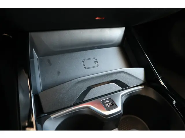 BMW 2 Serie Gran Coupé 218i 2025 Benzine 12