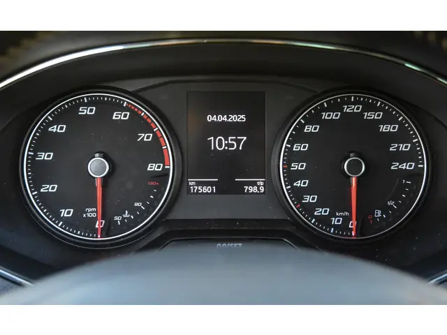 SEAT Arona 1.0 FR X Launch Edition 2018 Benzine 3